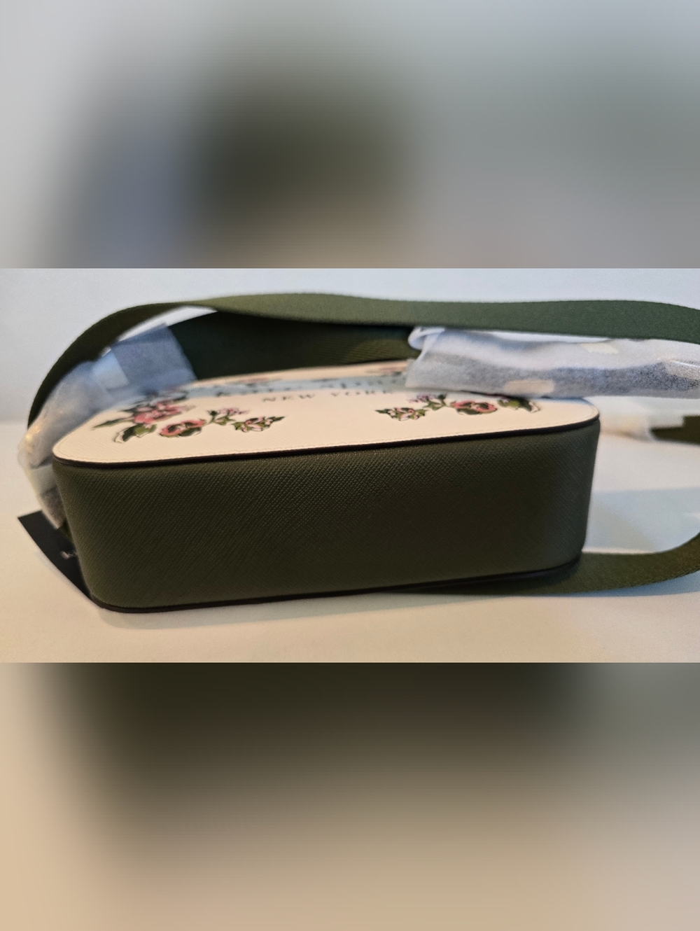 The Kate Spade Oh Snap Floral Camera Bag - Picture 5 of 8